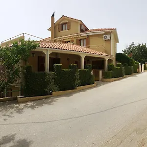 Epi Λουρδάτα